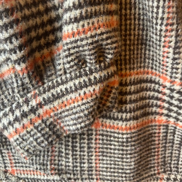 Thick Oversized Brown Flannel - Picture 3 of 4